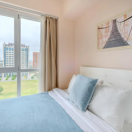 Flat 30 Min To Airport 아파트